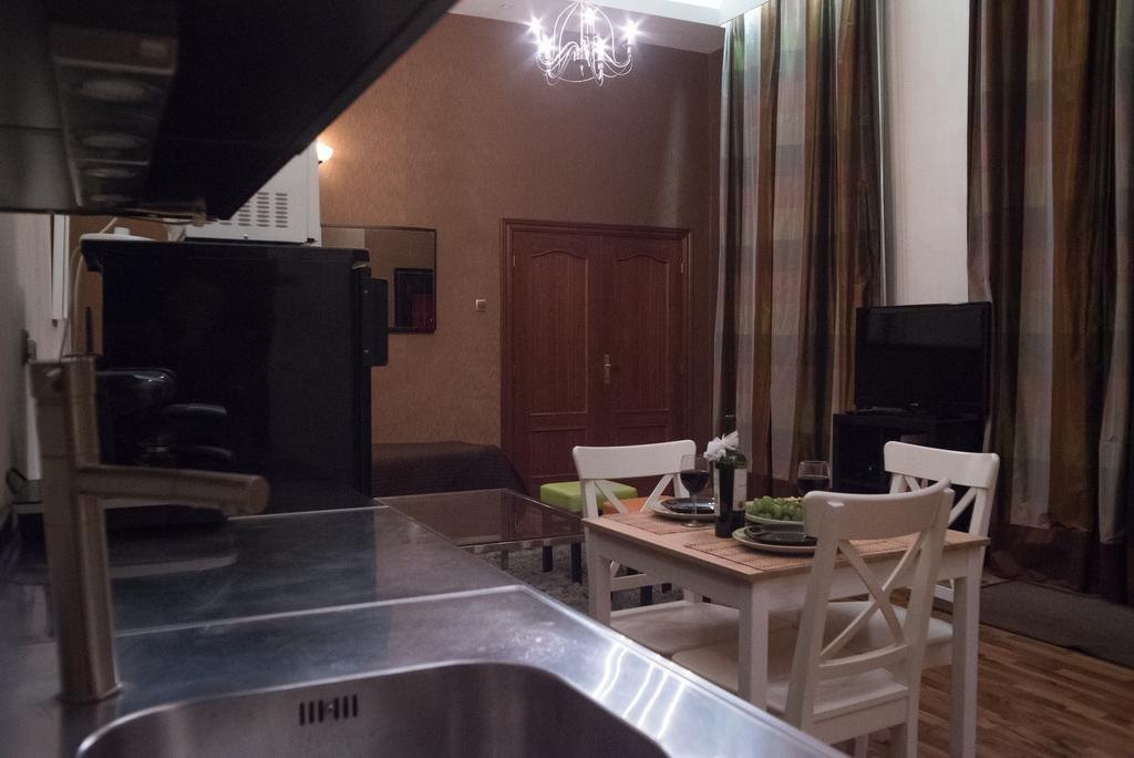 Appartement Inviting Flat In The Heart Of Town à Budapest Extérieur photo