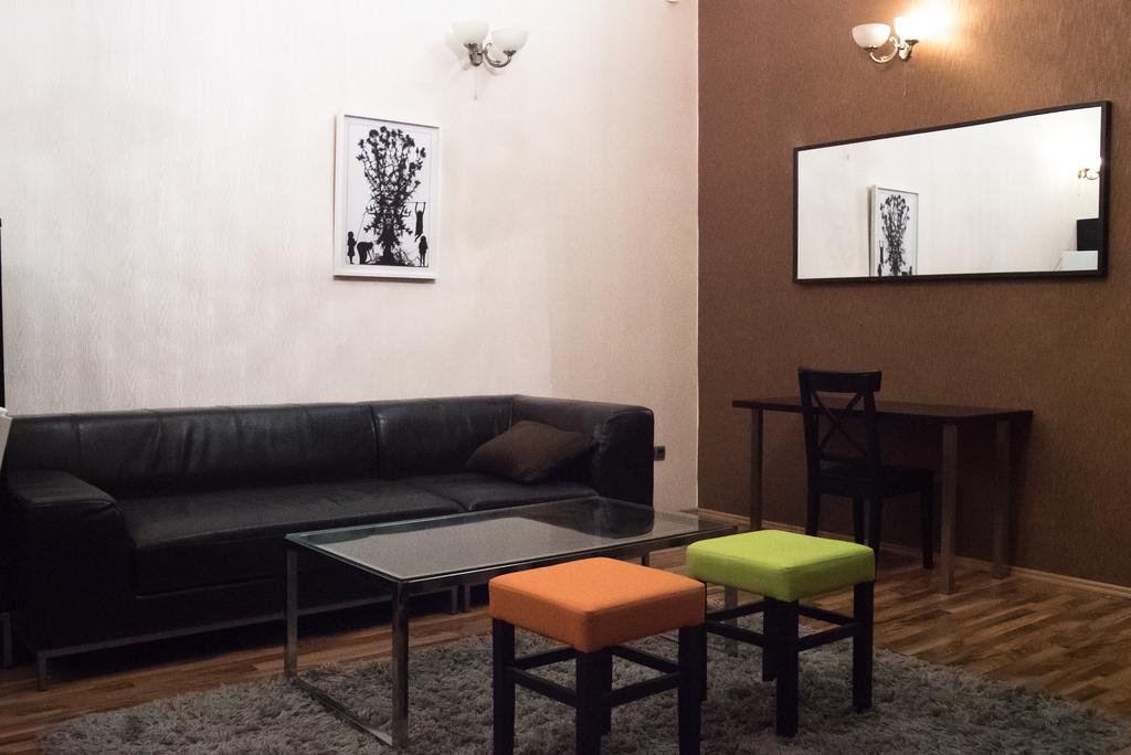 Appartement Inviting Flat In The Heart Of Town à Budapest Extérieur photo