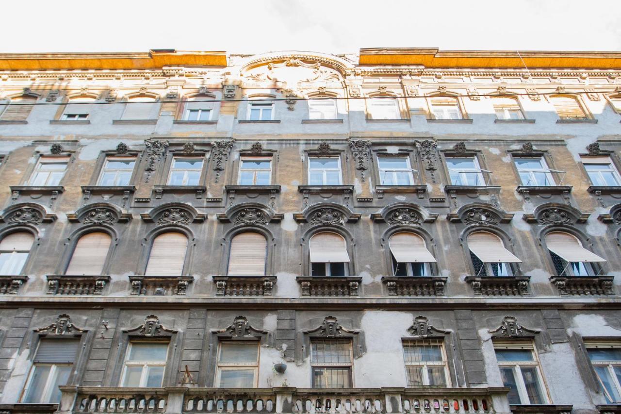Appartement Inviting Flat In The Heart Of Town à Budapest Extérieur photo